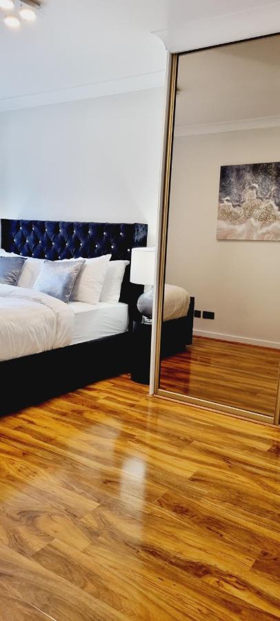 Double King Suite, Canary Wharf Waterfront Londra Dış mekan fotoğraf