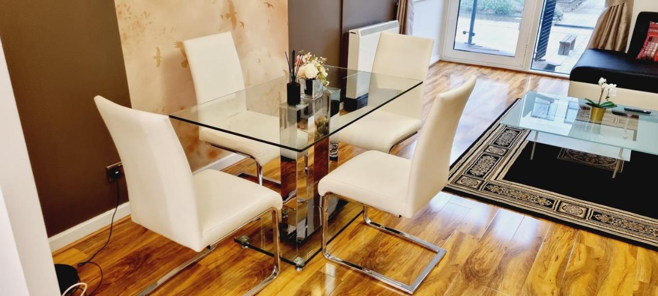 Double King Suite, Canary Wharf Waterfront Londra Dış mekan fotoğraf